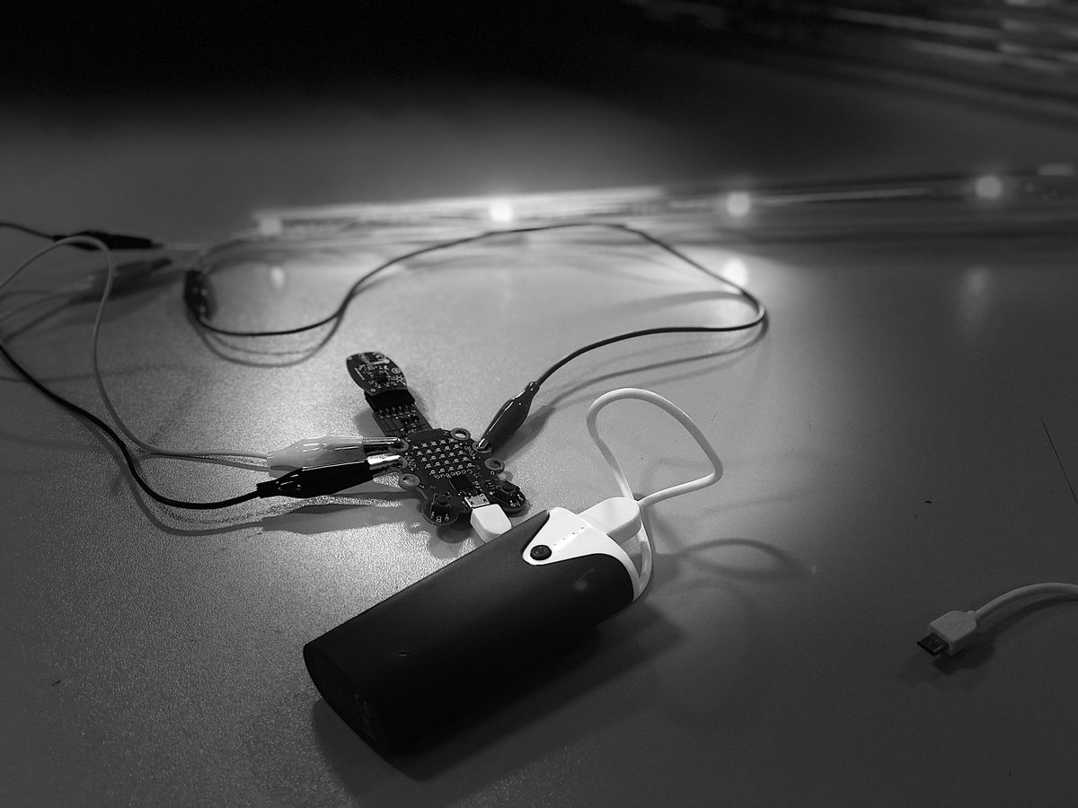 ACoraPerson's tweet photo. #iot #Cavendish roses being tested using #envirosense during our #ThisGirlCodes workshop today @bolsover_school with @cgarside @JunctionArtsUK @CodeClubEMids @GirlsWhoCode @MarCavendishSoc  @AdaTheShow https://t.co/PdYjIF3cST
