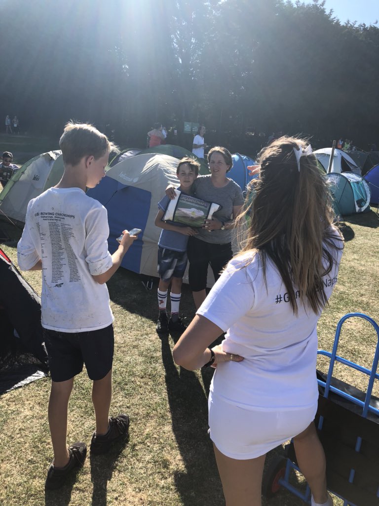 RoosterPR's tweet photo. A fantastic couple of days in #TheQueue with @TempurUK... Giving out #Tempur Travel Pillows to dedicated @Wimbledon tennis fans. They’ll sleep even better knowing they could win a Tempur mattress in the #GameSetNaps competition. https://t.co/83S1zIB24e