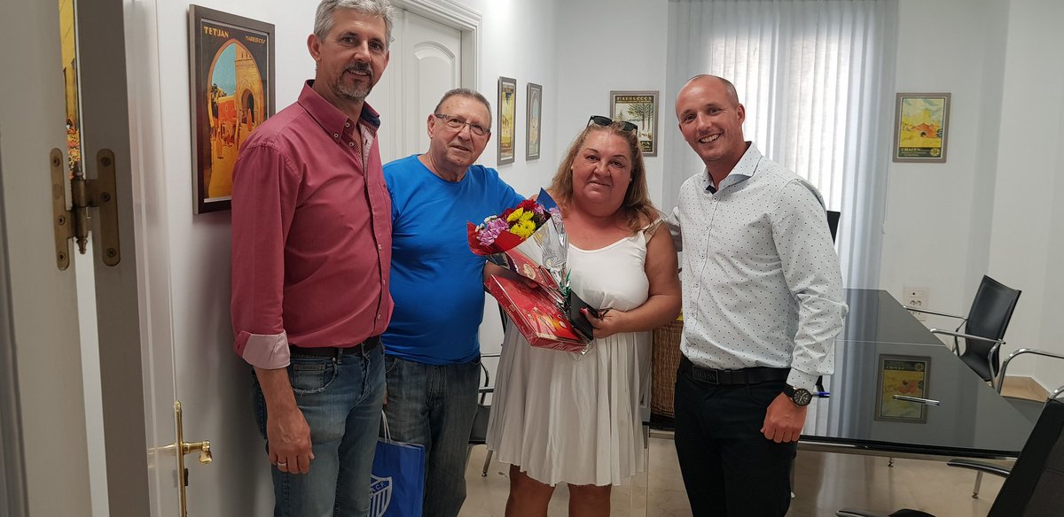 AlejandroHolaSp's tweet photo. Esta propiedad es muy especial para mí y para la marca...ya que fue la primera propiedad que capte y que entró en HOLA! MUCHAS GRACIAS a ambas partes😬👍🏽
#AlejandroInfante #HogaresDisponibles #HistoriasInolvidables #HolaBenalmadena #HolaCity #Inmobiliaria https://t.co/pU0d88Zh3I