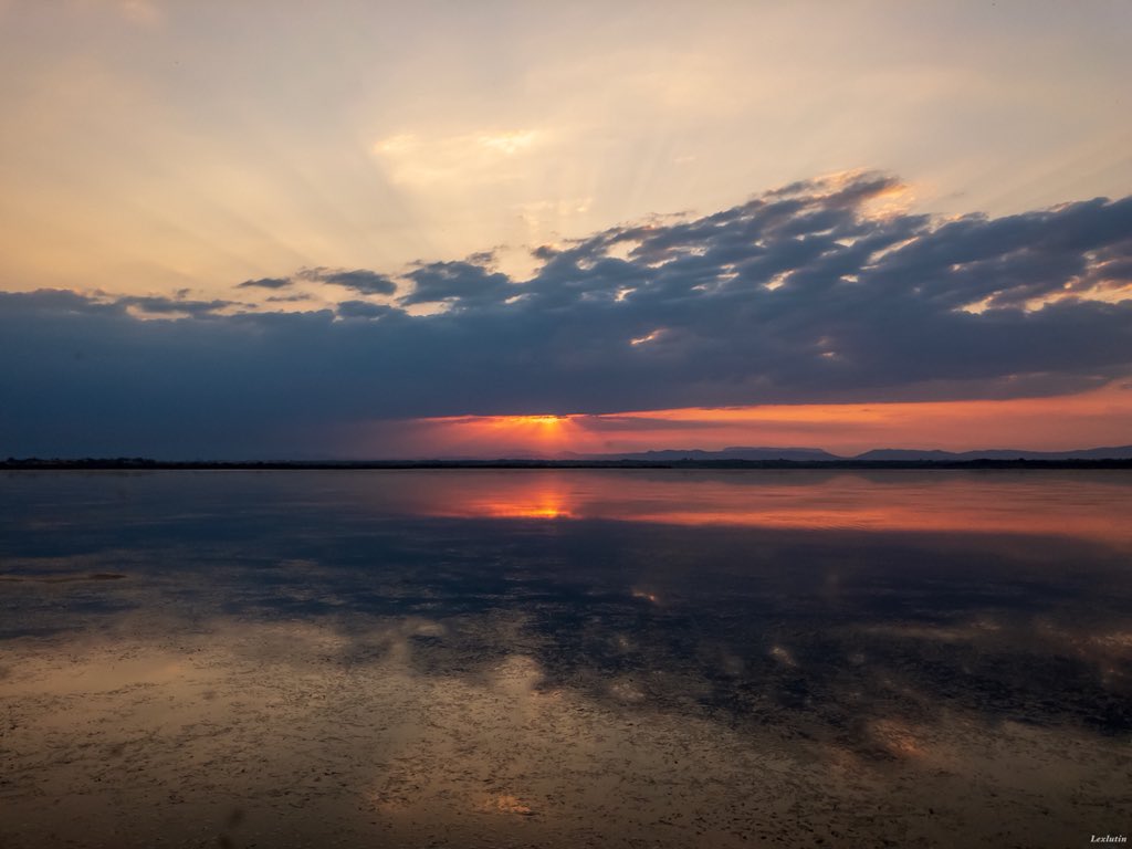 Lexlutin66's tweet image. L’étang de Saint Nazaire-Canet en Roussillon...
#landscape #shotoniphone #rawformat #shotwithhalide #PyreneesOrientales #Occitanie