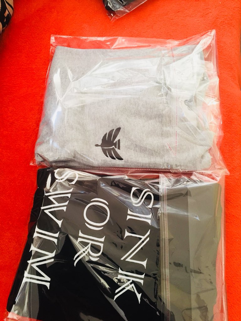 Matt_Focused's tweet photo. Who wants a sweater? https://t.co/3vFQTq1U6e