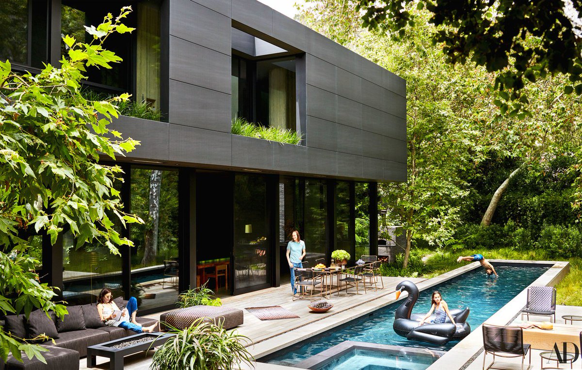 AJCDESIGN's tweet image. Today's inspiration, a home were the indoor and outdoor work in perfect harmony! 

architecturaldigest.com/story/ron-radz…