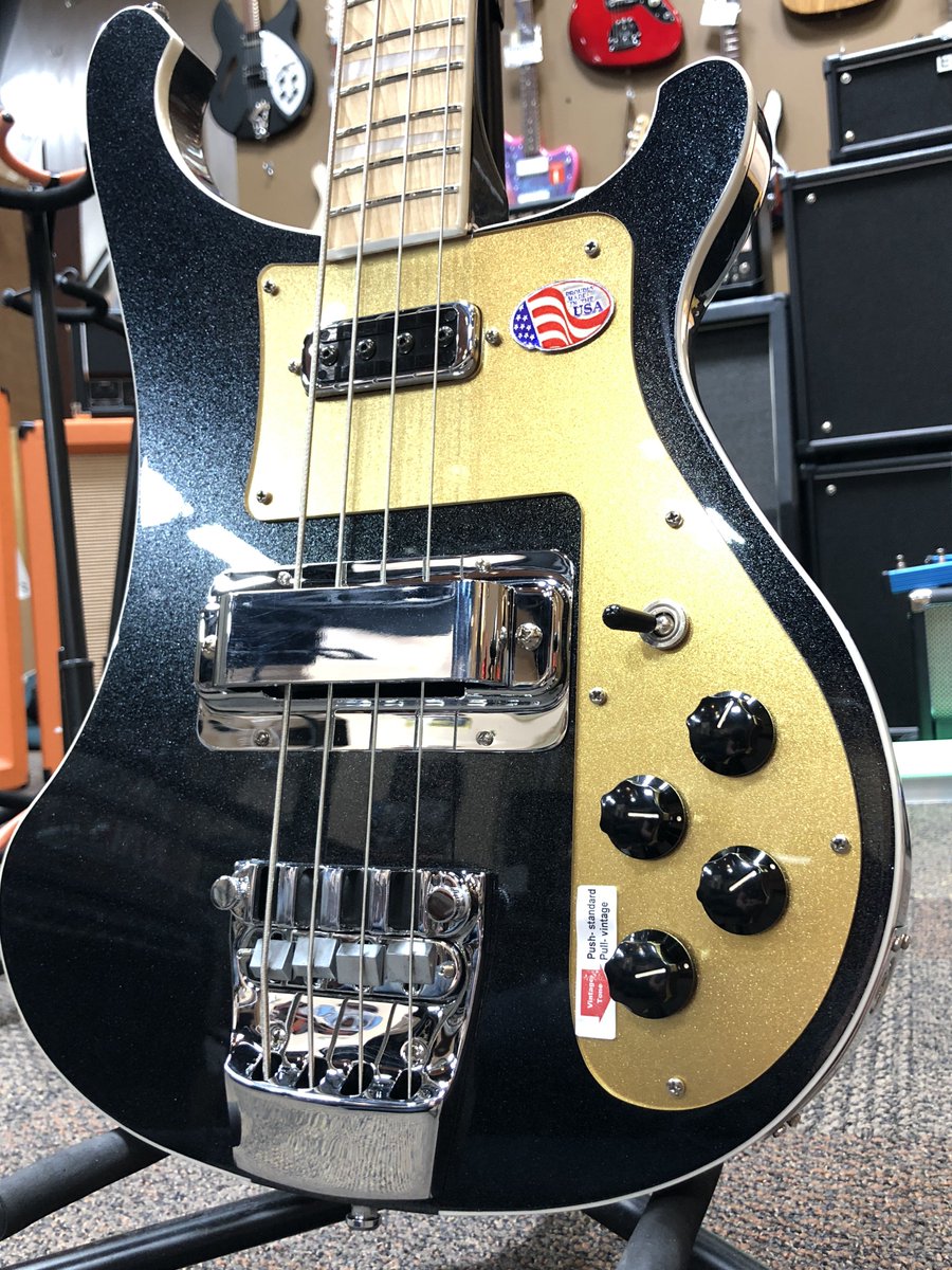 rickenbacker bass maple fretboard