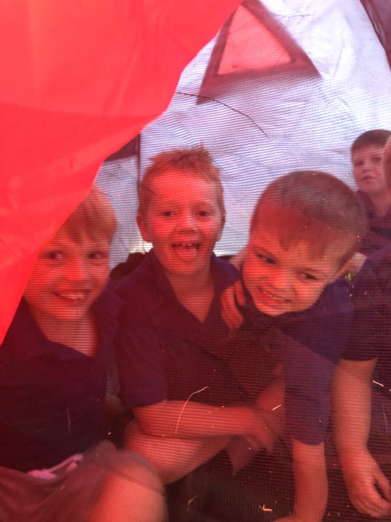 HaslingtonBB's tweet photo. Multiple activities this evening.... #tentbuilding following by some #WorldCupRussia2018 inspired food tasting ..... boom! Smiles all around #Haslington @theboysbrigade @TheBBEngland https://t.co/LRdVw905Cf