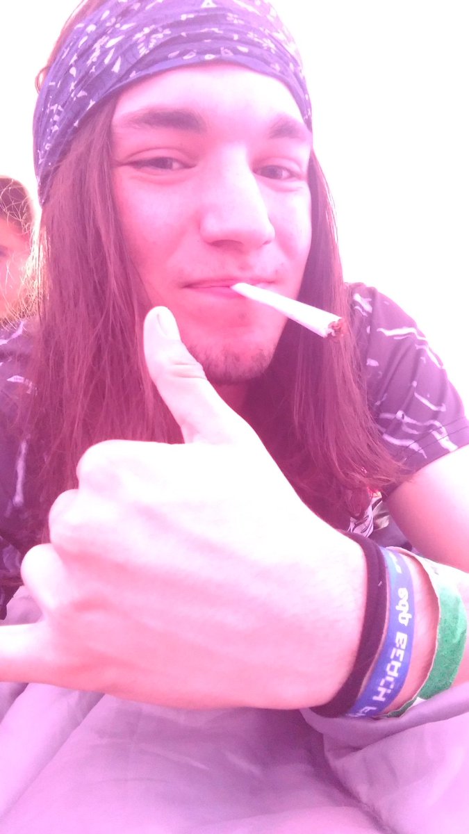 LifeIsABigRav3's tweet photo. Já estou cheio de saudades...
A minha galeria é um mar de recordações perfeitas
#EDPBeachParty https://t.co/zo9MJl2avf