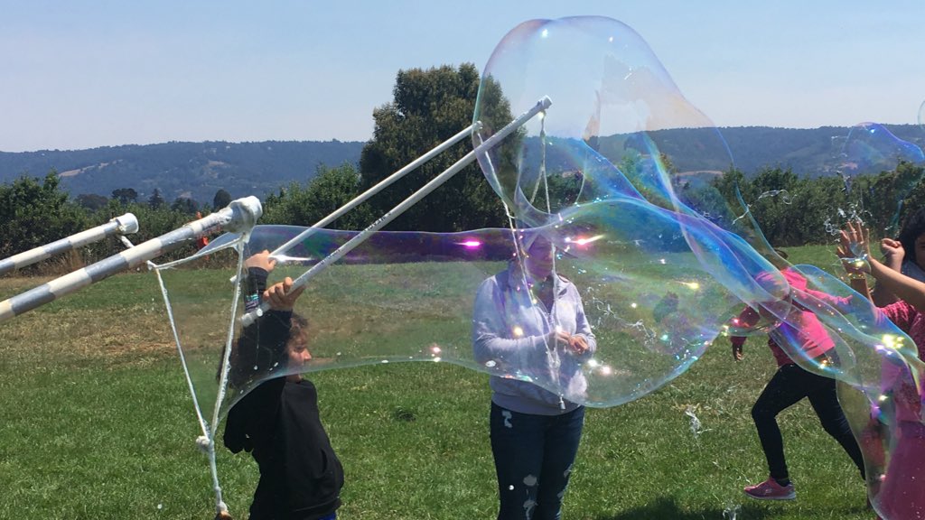 mathithings's tweet photo. @PhysicsBusWest last day with@Calabasas students #stem #discoveringScience great times https://t.co/MlNZ10gp6s