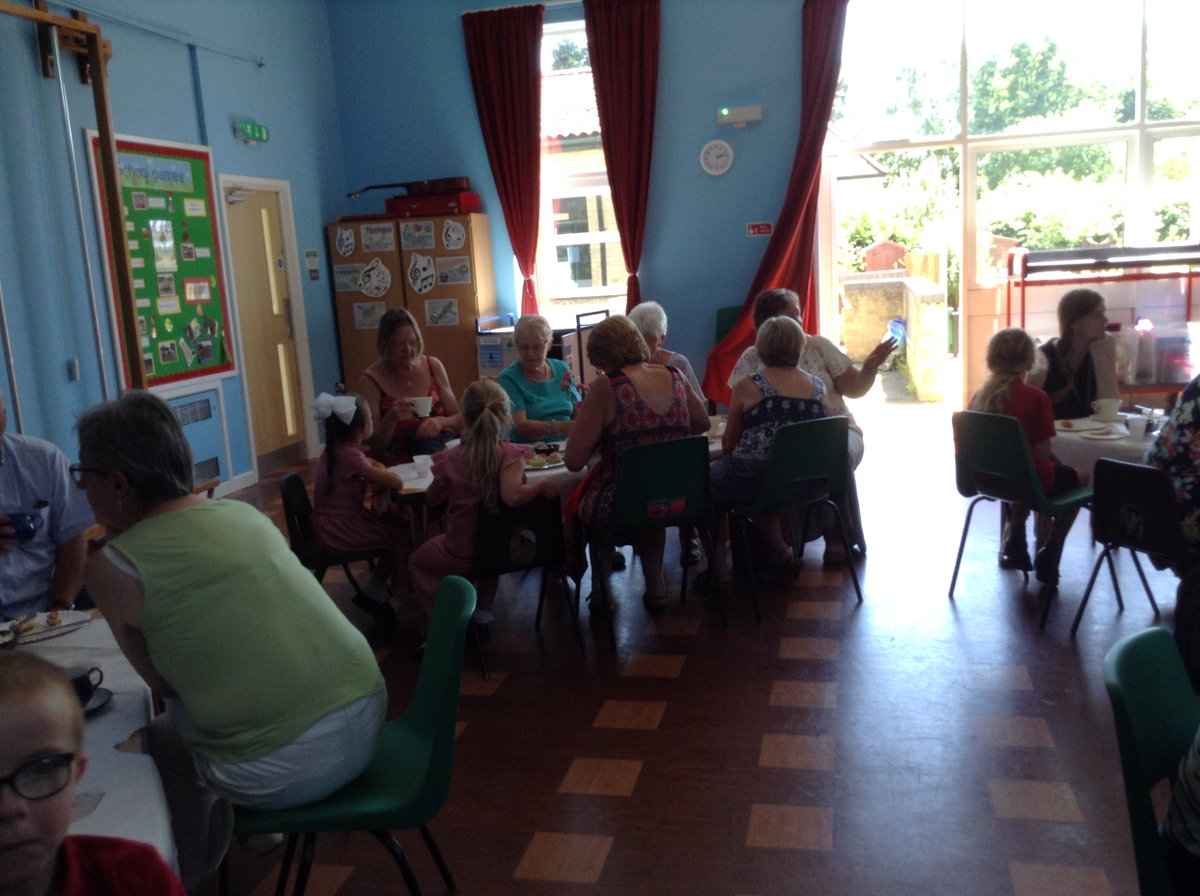 Caldecote_CE's tweet photo. Some of our Values Ambassadors and Ethos Committee children serving and chatting with some of our Volunteer helpers at our "Thank You Afternoon Tea" today. https://t.co/Ir1yykKgjn