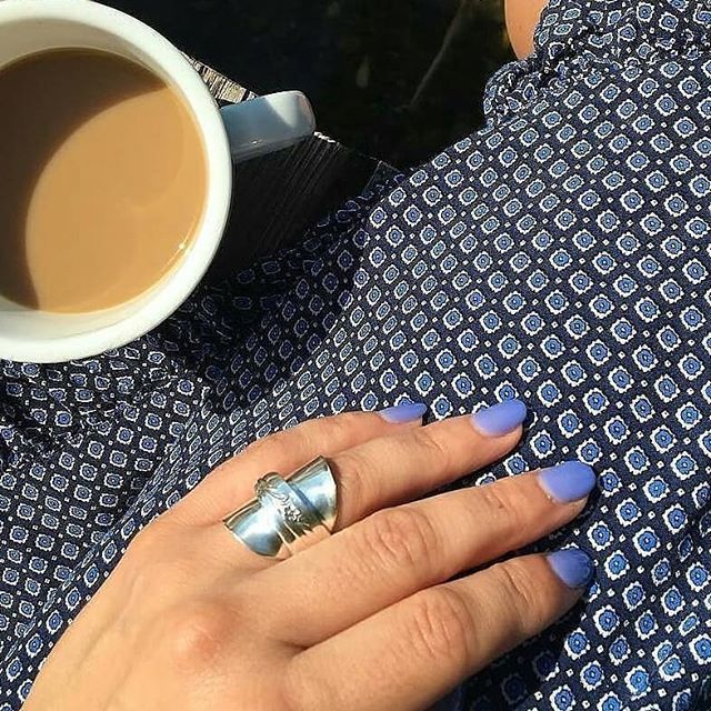 lostandforged's tweet photo. @cuteteachings sets a perfect tone for summer by the waterside, wearing our Meadow Flower Silver Spoon Ring, made from a whole vintage demitasse spoon.
#summerfashion #summerjewelry #summertime #casuallook #warmweather #ecofashion #upcycle #handmadejewe… https://t.co/6zdNqo6QMT https://t.co/KlXi5wE7AF