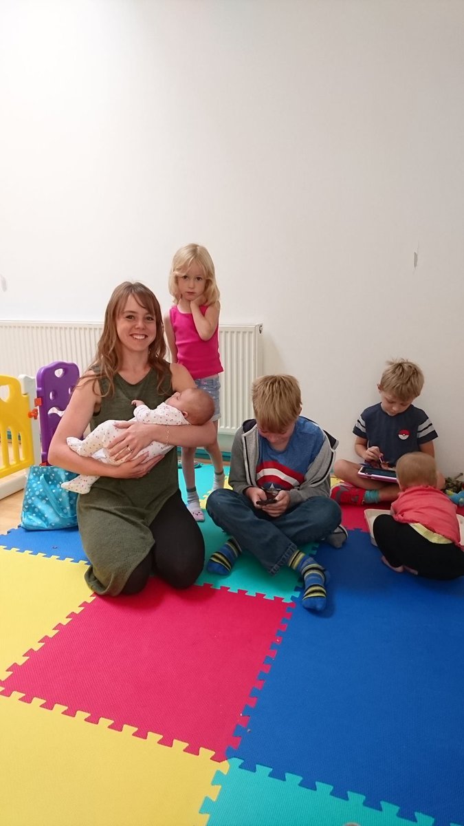 polepassionchi's tweet photo. Do you have young children at home and find it hard to go to exercise classes? 
Not anymore! Our Littlehampton class on a Thursday morning offers child supervision, get your fitness fix knowing your children are safe in the same room. 
For more information contact Sue 07792148020 https://t.co/XiFb8SPANE