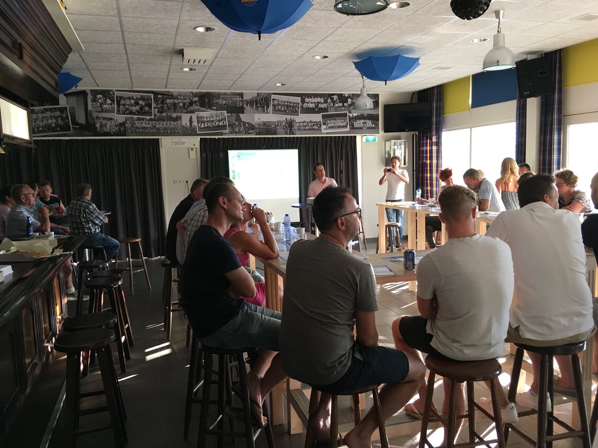 Vandaag de 'geboortedatum' van #LaarbeekVerenigt het toekomstplan van de buitensportverenigingen van <a href="/Laarbeeknieuws/">gemeente Laarbeek</a>. Locatie De Heibunders van <a href="/vvmariahout/">vv Mariahout</a>. Met dank aan <a href="/roynegen/">Roy Simons</a> <a href="/ASV33/">ASV'33</a> <a href="/RKVVELI/">ELI</a> <a href="/KVFlamingos/">KV Flamingo's</a> <a href="/Sparta25/">RKSV Sparta'25</a>.  Er is een top 3 actielijst samengesteld👍🏻👊🏻