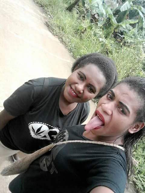 pace_kaka's tweet photo. Perem rakus isap batang https://t.co/1uWuCkLf5T