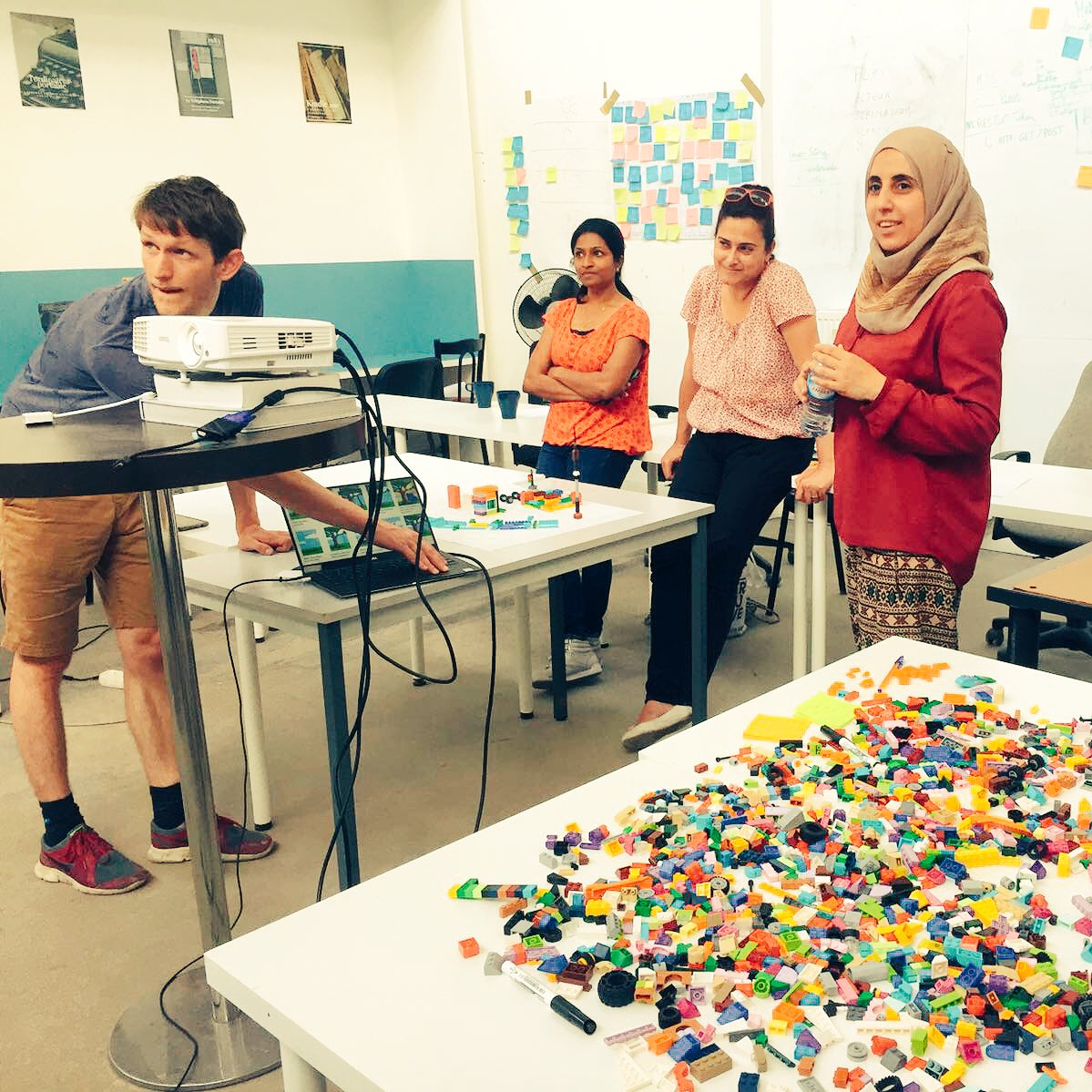 Techfugees's tweet photo. Thank you to our partner @simplonco for teaching more about « project management in agile context » to Techfugees #fellows as part of #TF4women programme in #Paris tonight 🚀✨👩💻
#tech4refugees #withrefugees #RefugeesWelcome #refugeek 🤝@TechfugeesFR https://t.co/wlsmQv7967