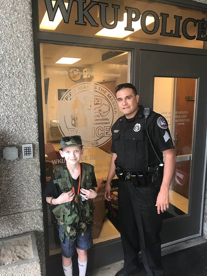 For more than two years Bekah and Sam have been traveling all around handing out “thank you” cards to every law enforcement officer they can find. Truly amazing young people!!!
#TheBlessBagwithBekahandSam

Checkout their story here
facebook.com/LEBlessing/pos…