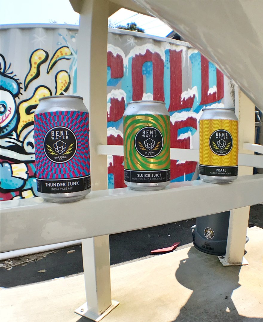 bentwaterbrewco's tweet photo. Make a stop on your way home & stock up on Bent Water beers for your 4th of July celebrations! Pairs well with cookouts, the beach & pool!
๐บ๐ฒ
#independenceday #independentbeer #craftbeerMA #thunderfunk #sluicejuice #lovethewater #fourthofjuly #beerandbbq #mabeer #microbrewery https://t.co/RzaaLxuplr