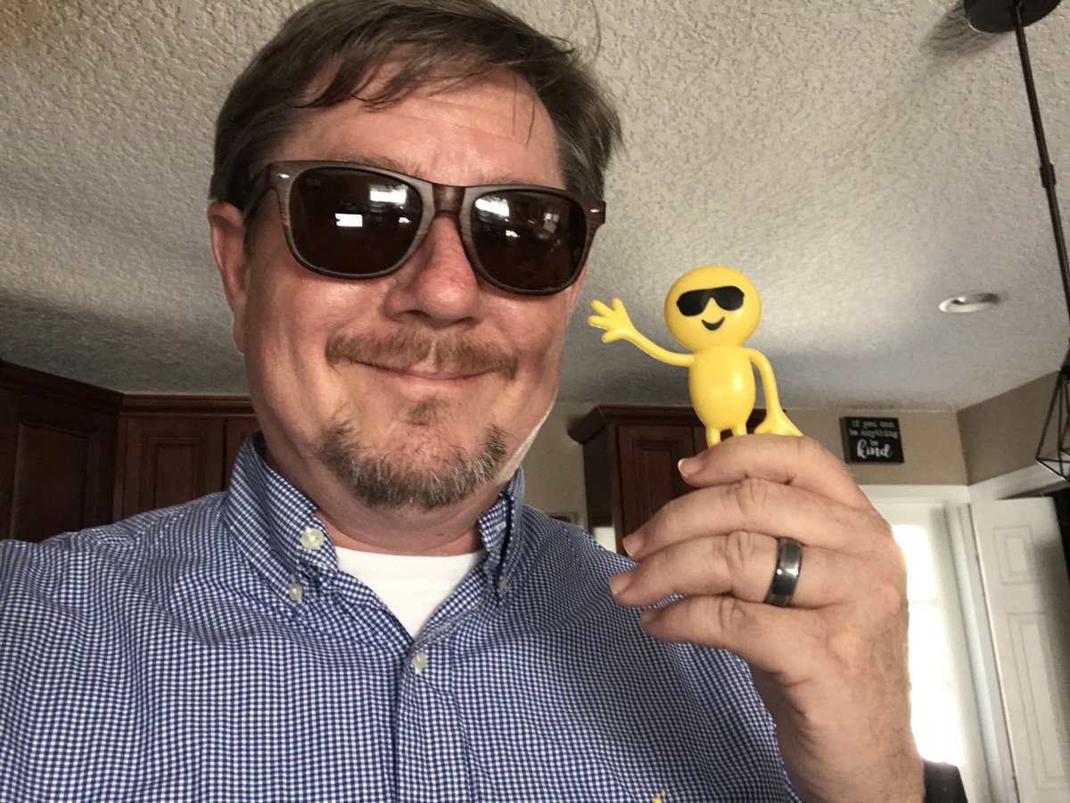 jwheeler715's tweet photo. Whoop! Prize Patrol showed up at my mailbox today! TY @andreagribble #SMSC18 #SchoolPR https://t.co/IP0Bgtm7nS