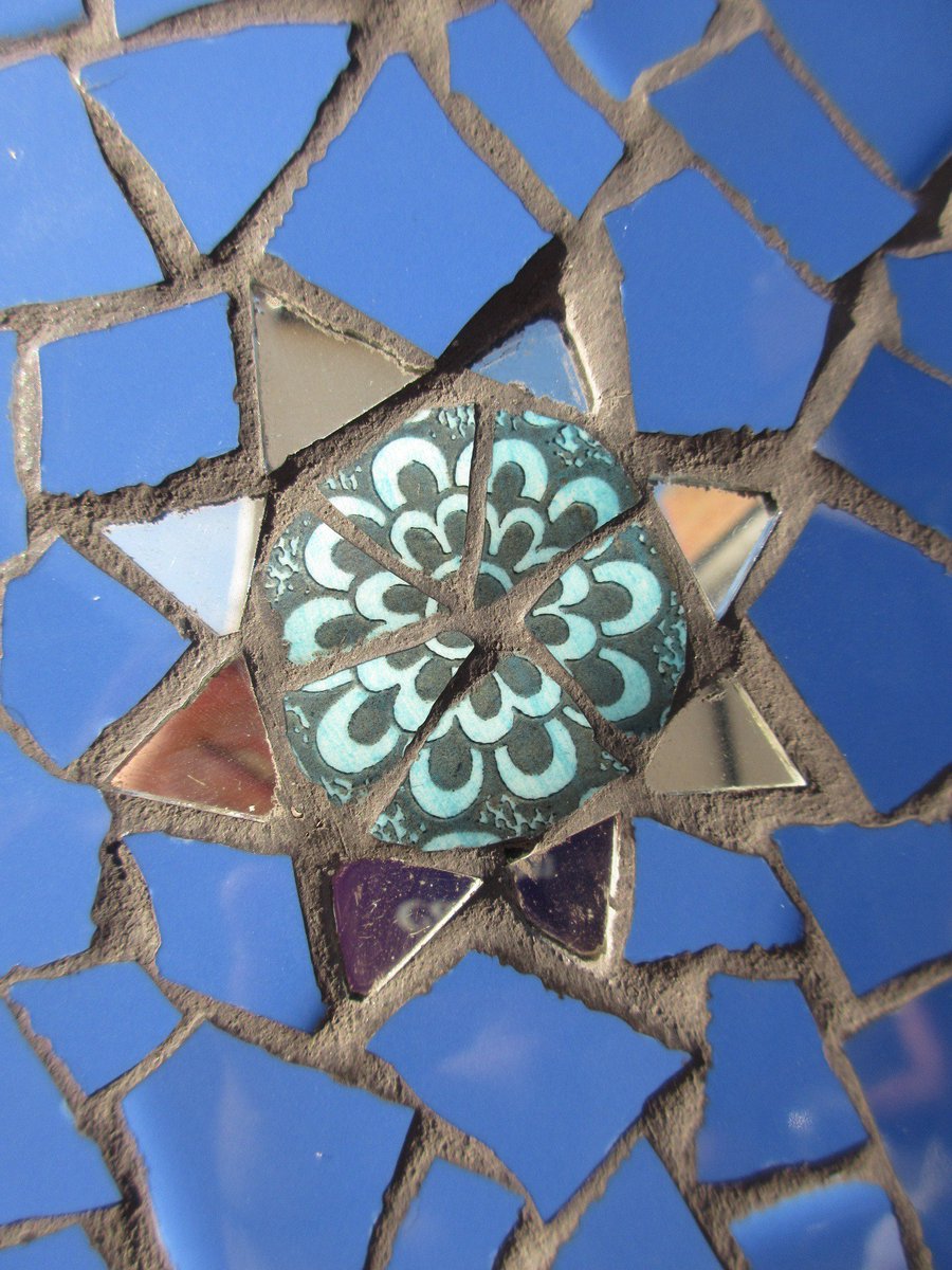 Gone_BananHares's tweet image. Last #ggh18 of the day was @GoGoLepus @NorthNorfolkDC in #NorthWalsham. My little leverets &amp;amp; I spent ages looking at the wonderful mosaic work.