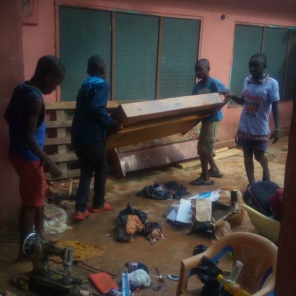 LittleDrops's tweet photo. We will help Ashan, our partner in Ghana, restore their home and school to recover from their recent flood! https://t.co/MwScJEh7SN