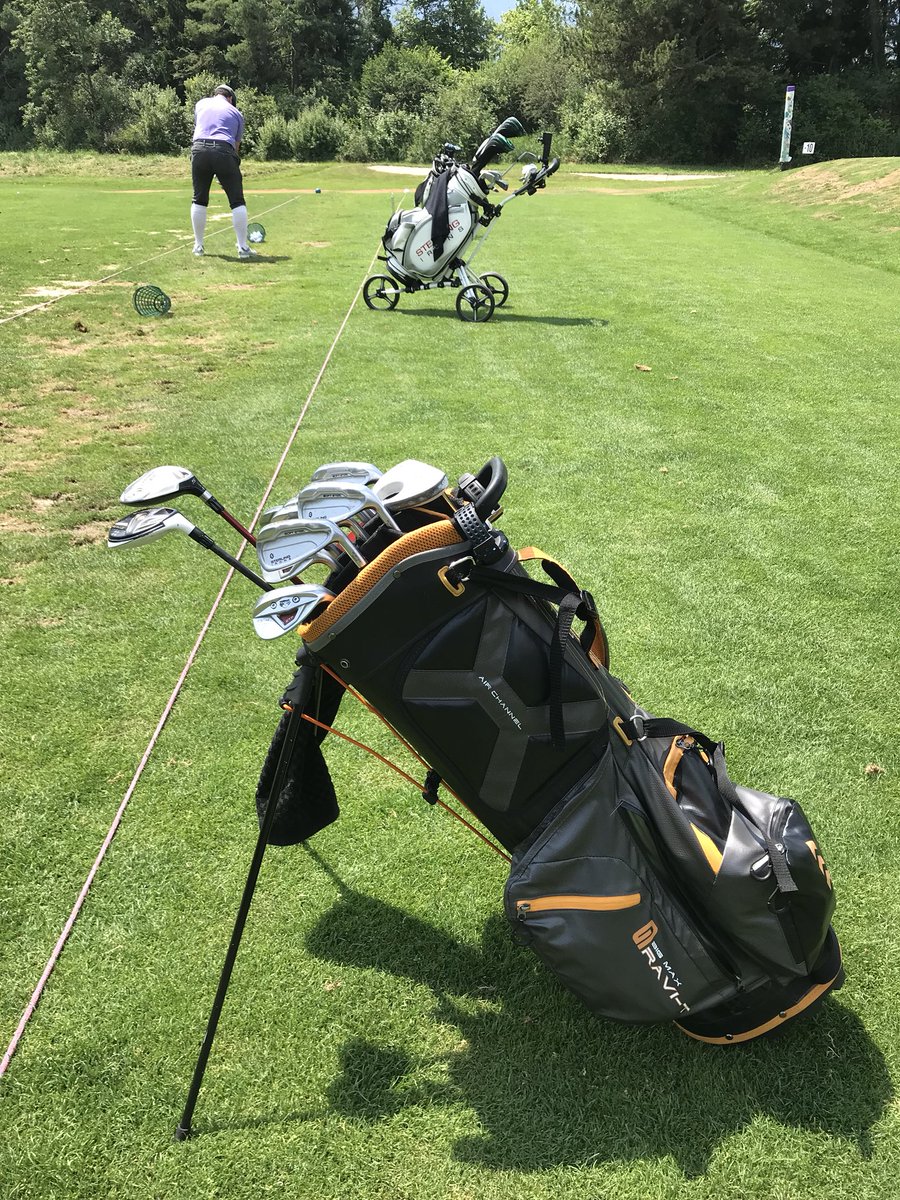 sterlingirons's tweet image. SPOTTED: another set of @sterlingirons #singlelengthirons at the driving range! 👀