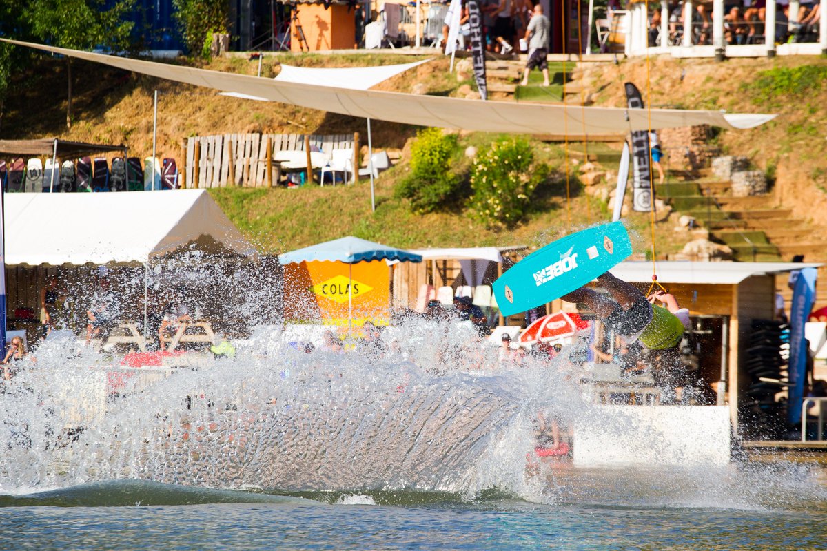 FFSNW's tweet photo. #Communique #CFWakeCable
3eme et dernière journée des Championnats de France FFSNW de Wakeboard & Wakeskate Câble 2018 à #EXO83 Le Muy
>>> https://t.co/mBanC8VQ2X
#Wakeboard #Wakeskate #Wakeboard2024 #AmbitionOlympique #PassionGlisse https://t.co/ZiYAnonhO1