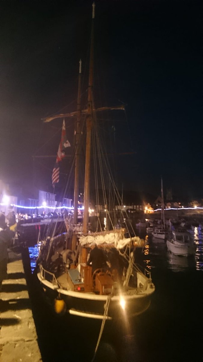 deelouise5's tweet photo. @quincsi @CambrianNews @DerekTheWeather @hmaberaeron @CatrinFinch @AberaeronTimes Fitting end to Cymru Ohio week, Vilma departing Aberaeron harbour late Saturday evening...so beautiful https://t.co/TFLCq2BTLy