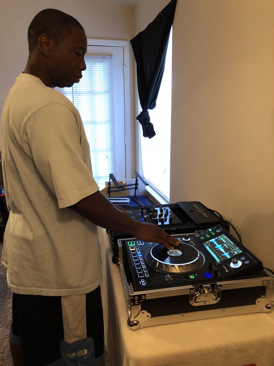 DJNWMI's tweet image. #djnwmi #denondj #sc5000 #nolaptop #Practice #fladjs