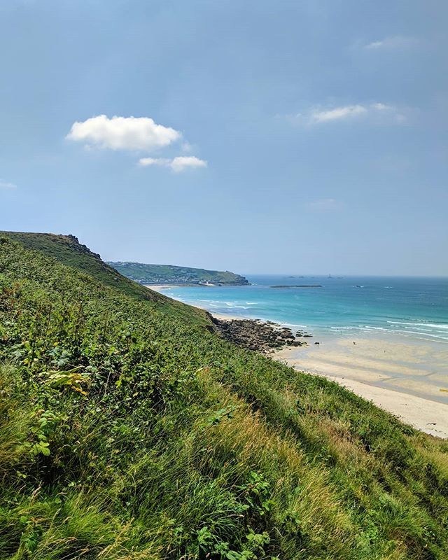 ezerror's tweet photo. Beautiful Cornwall #beach #sea #sky #bliss https://t.co/2fHrToqSkE https://t.co/T717V7dmoc