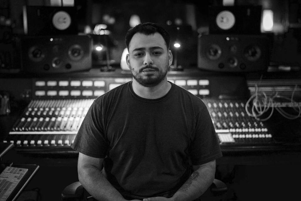 BsirRadio's tweet photo. Meet Erick Bardales. A Music Producer To Watch… https://t.co/X3ECuGNMgF https://t.co/xibEvuu1uG