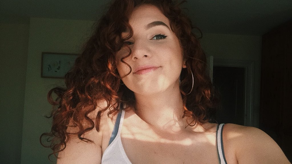 https_goaway's tweet image. happy tuesday my loves ! &amp;lt;3

#TuesdaySelfie #DolanTwinsTuesday