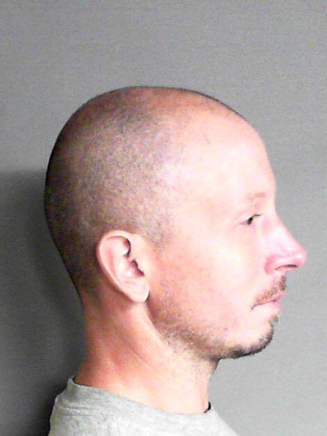 Knoxville_PD's tweet photo. Suspect Wanted in US Marshal Service shooting has been identified as Larry Steven Covington. Covington is 5'10" tall, weighs 175lbs &amp; has brown eyes &amp; hair. He should be considered armed &amp; dangerous &amp; may be on foot in the Kim Watt Rd area. Call 911 If you see a suspicious person https://t.co/S7SknaZSuP