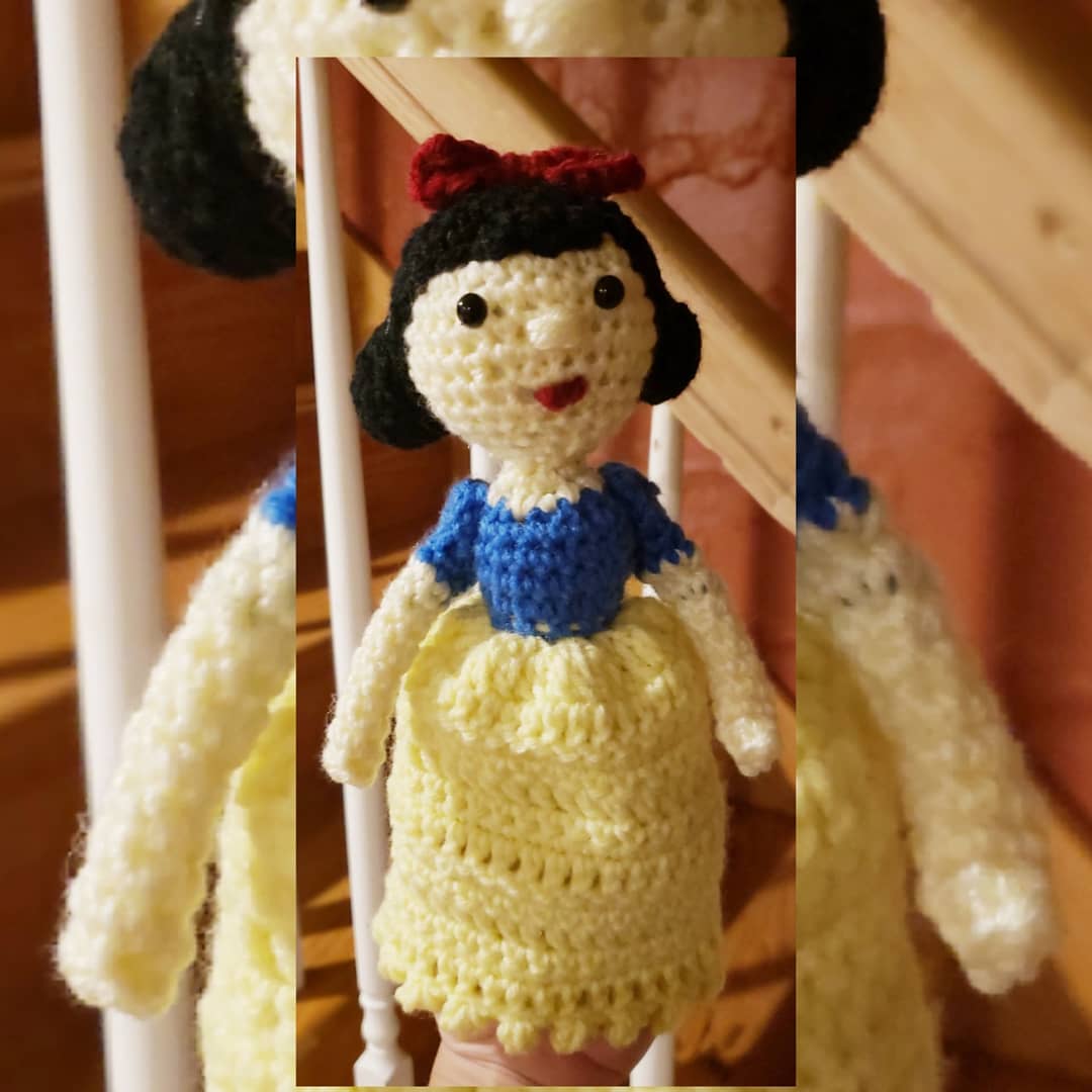 Crocheccessori1's tweet photo. #amigurumi #crochet #handmade #crocheccessories #disney #snowwhite #disneyprincess https://t.co/st90vlvnvo