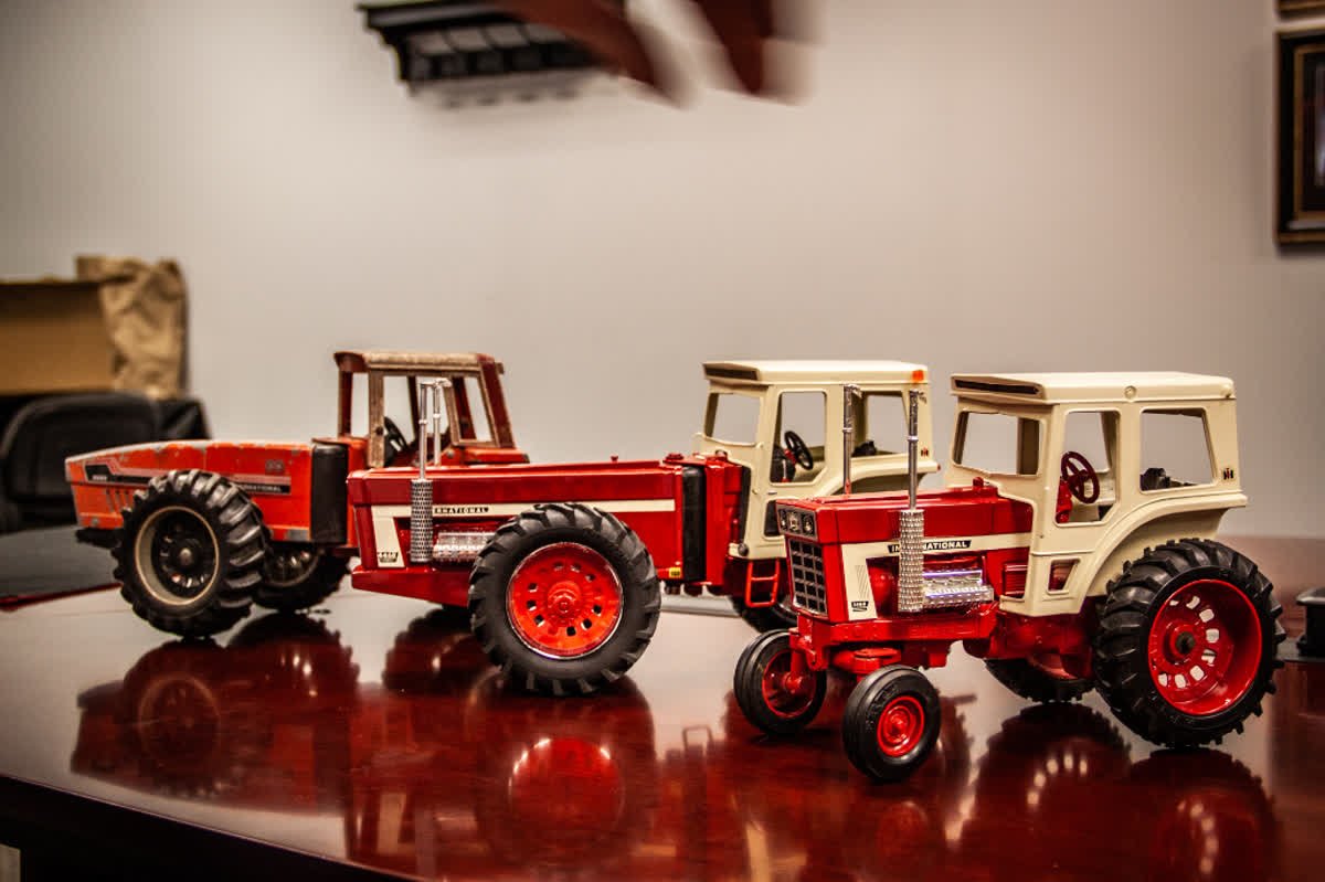Birkeys's tweet photo. Do you collect tractor models? Check out this collection from one of our employees in Bloomington. Share a picture of your collection with us. #caseih #modeltractors #collectoritems #tractorcollector https://t.co/vjgGTE3nke
