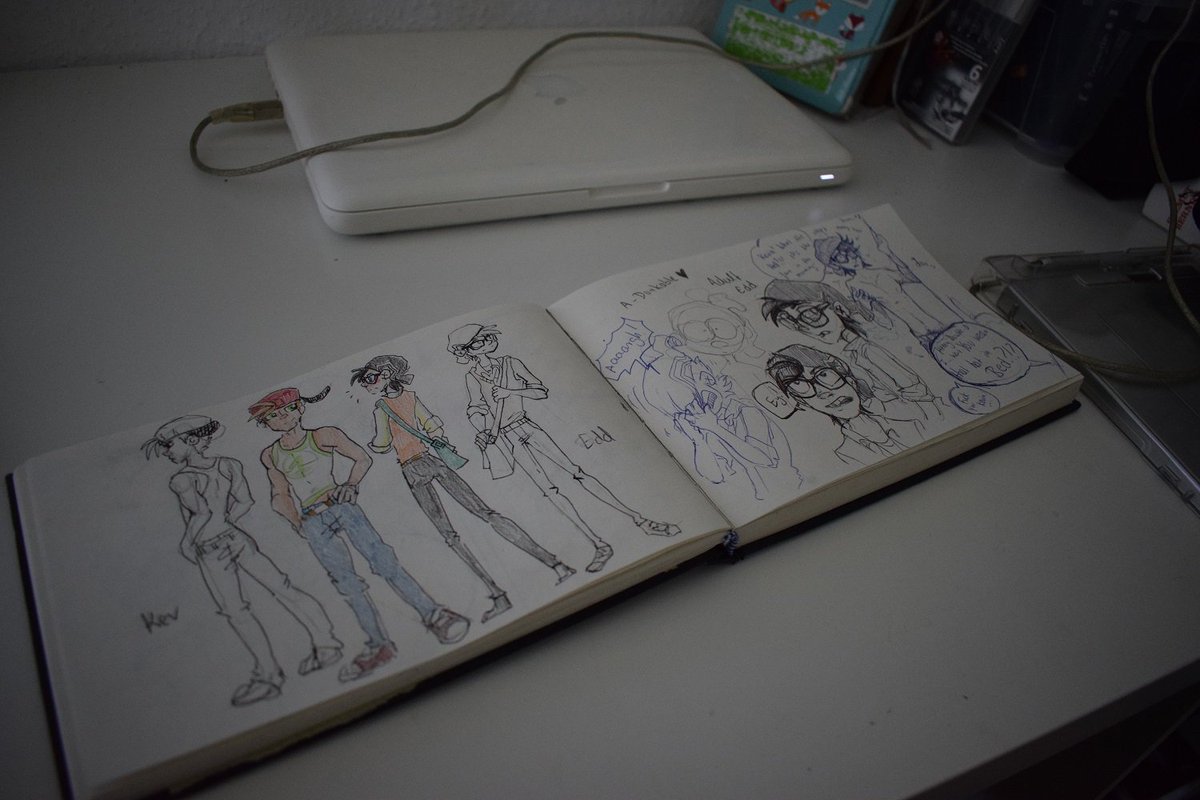 Revaivwra's tweet photo. 11/30 #dailyuploadchallenge
today was a completely crazy and busy day, no time for anything. so i'm just gonna post some lame fanart from last week, sorry folks:
this is what happens if you wanna draw guys and watch too much ed edd n eddy
#fanart #edd #kevin #sketchbook https://t.co/LyuylPMCHC