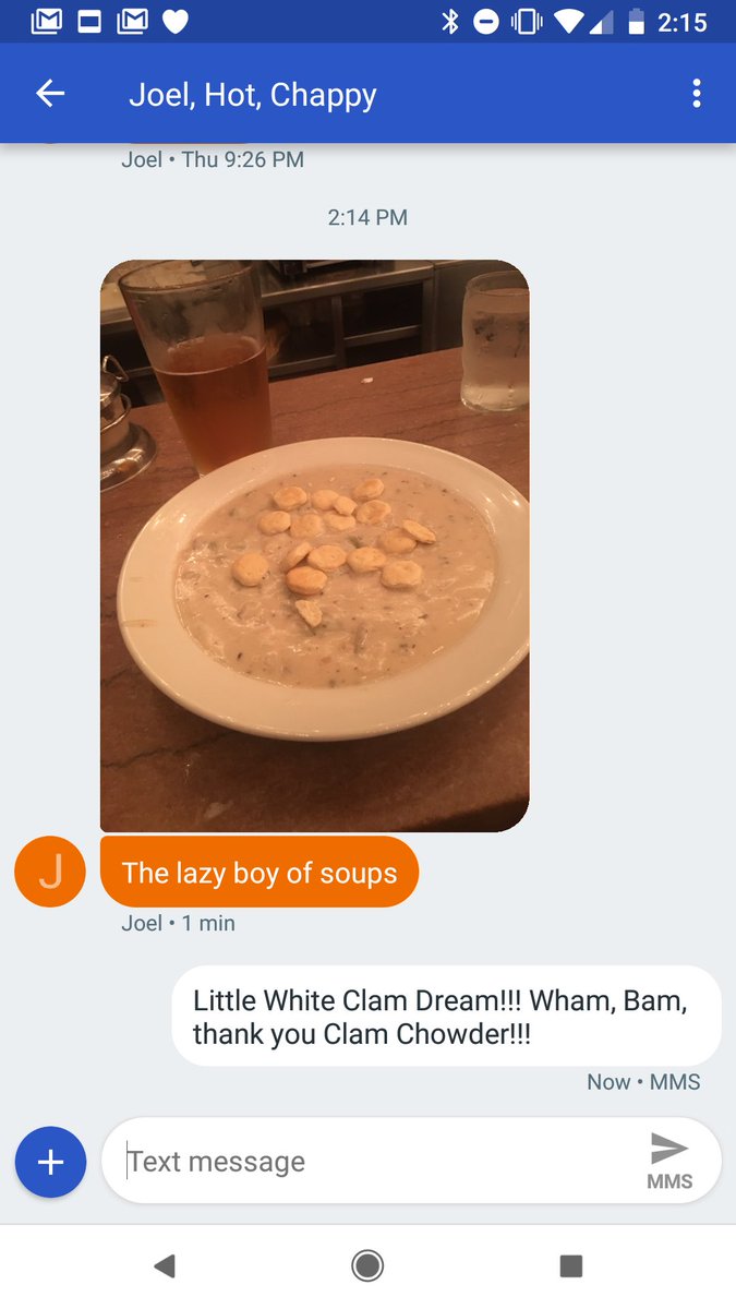 dynamitethurs's tweet photo. Cheers to a soup you can sleep on... possibly recline #LazyBoy #ClamChowda #NewEngland #ForTheMassives #TnT https://t.co/nXPyHVkWKR