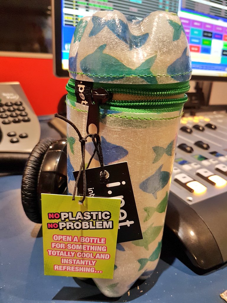 Its International Plastic Bag-Free Day and <a href="/my_spar/">My SPAR</a> is celebrating with giving all their customers in the Western Cape FREE Brown paper shopping bags! Let's save our environment together by giving up Plastic completely!!
#spar
