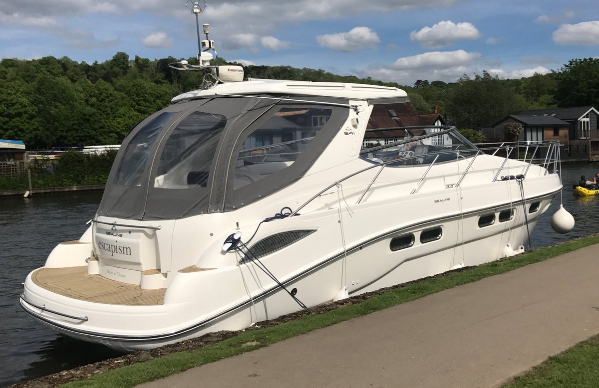 CharterHenley's tweet photo. It’s that time of year again !!#regattaready #HenleyRoyalRegatta #sealines41 https://t.co/FHiPV5BO2E