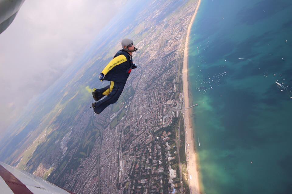 Look at that setting! 😍 ...just the perfect natural ampitheatre! We're very pleased to have <a href="/TigersFFT/">The Tigers Army Parachute display Team</a> 'dropping' in for the 2018 #Festival! #bmthairfest

Appearance supported by <a href="/BmouthMarriott/">Bournemouth Marriott</a> 
bournemouthair.co.uk
