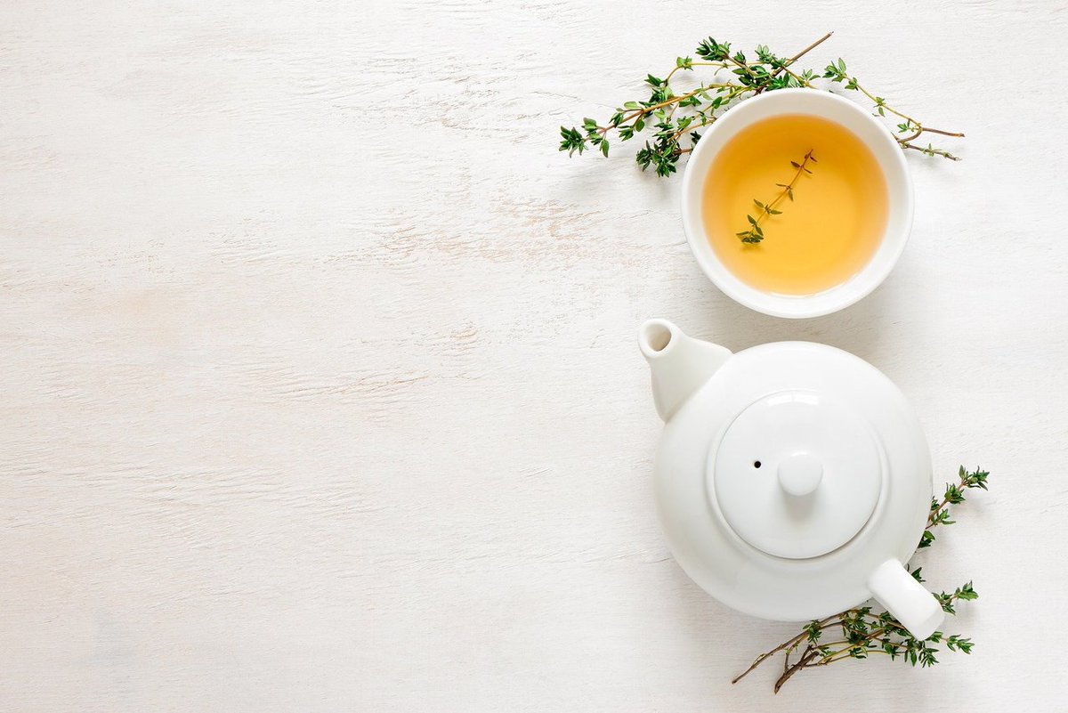 CameronSMatthew's tweet photo. A cup of green tea will finish off the night just right. #niceandlight https://t.co/Gxvnqq94lY