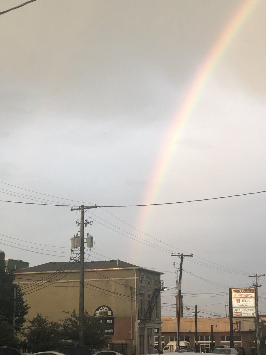 BayleePulliam's tweet photo. All rainbows lead to @LouisvilleGrind? #rainbow #allthewayacrossthesky https://t.co/9y43LRDT3v