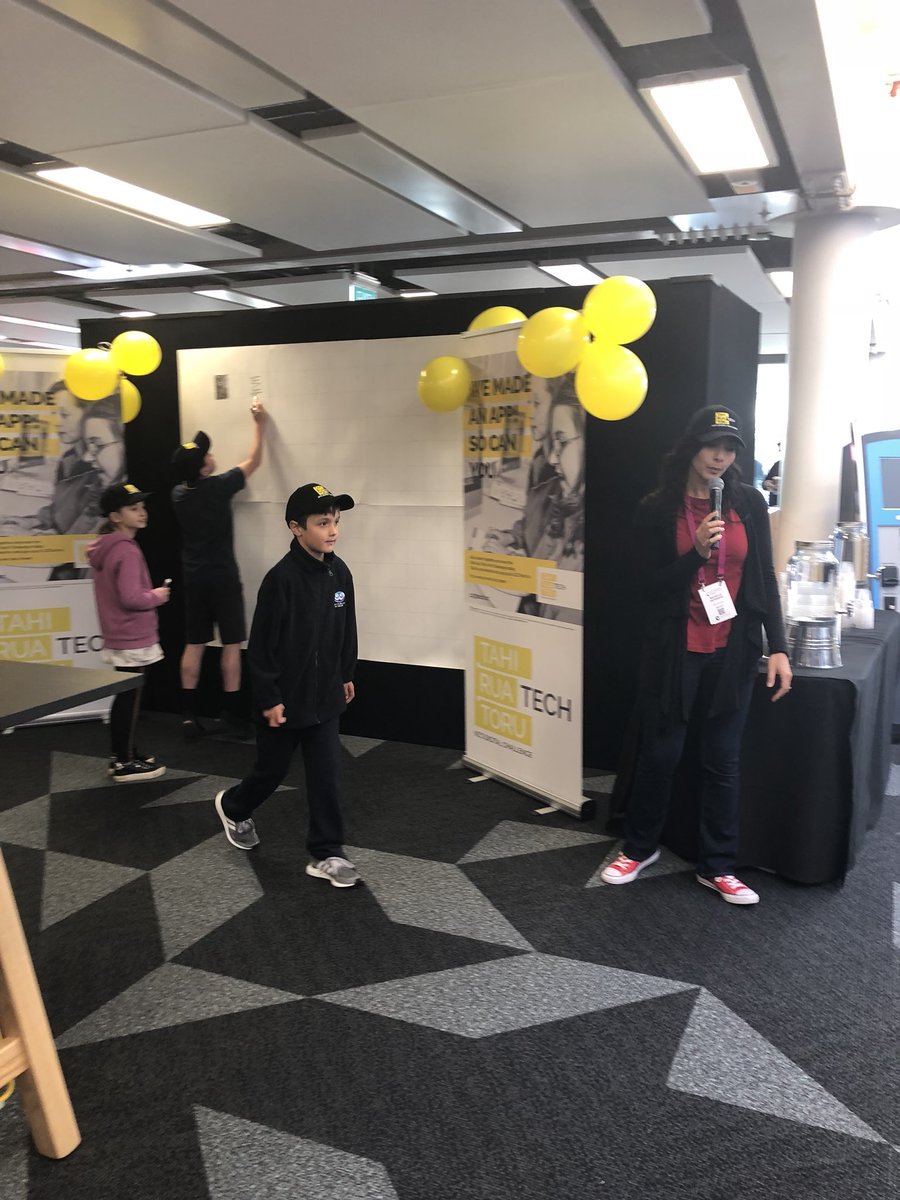 Carolyn Kerr tweet media