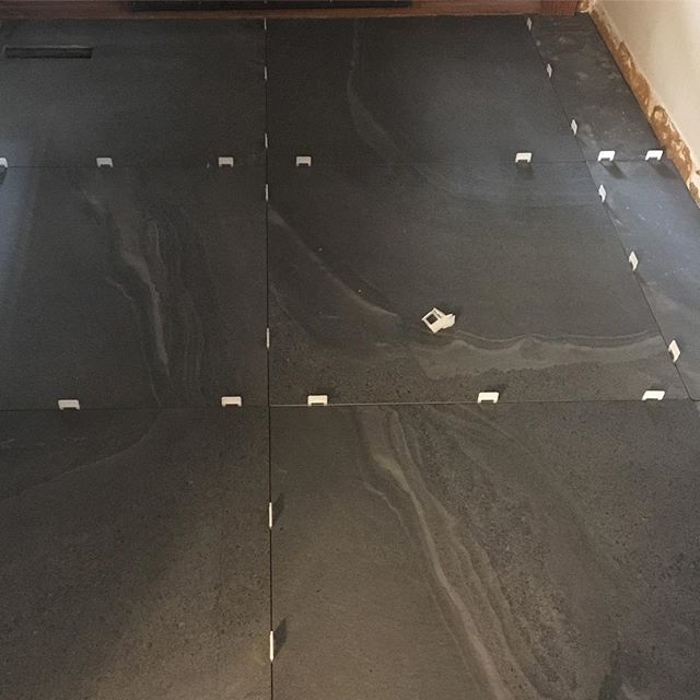 ContegraInc's tweet image. 32”x32” tiles... I think I pulled something putting these bad boys in.  #Tiles  #BigTiles  #ContractorsLife  #PartOfTheJob  #Reno ift.tt/2KBdv8D