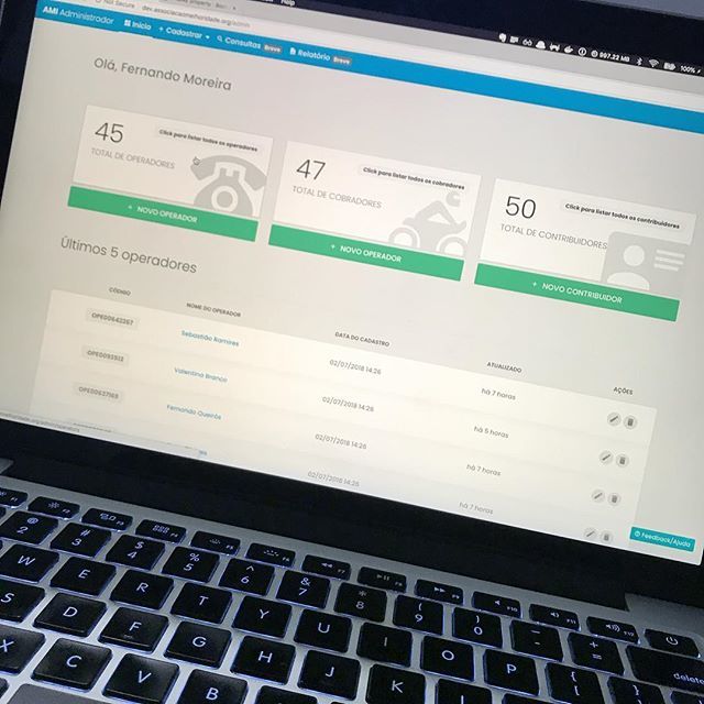 oseunando's tweet image. Estou gostando de trabalhar com o #bootstrap4 usando o #bootstrapvue 🤙🤘🤟 #js #dev #soudev #web #developer #laravel #vue #vuejs ift.tt/2NjOIEM