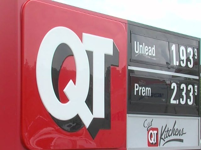 KSHB41's tweet photo. Lenexa residents concerned about traffic, noise new QuikTrip could bring https://t.co/Be29a61CSt https://t.co/a5ZWPuQihb