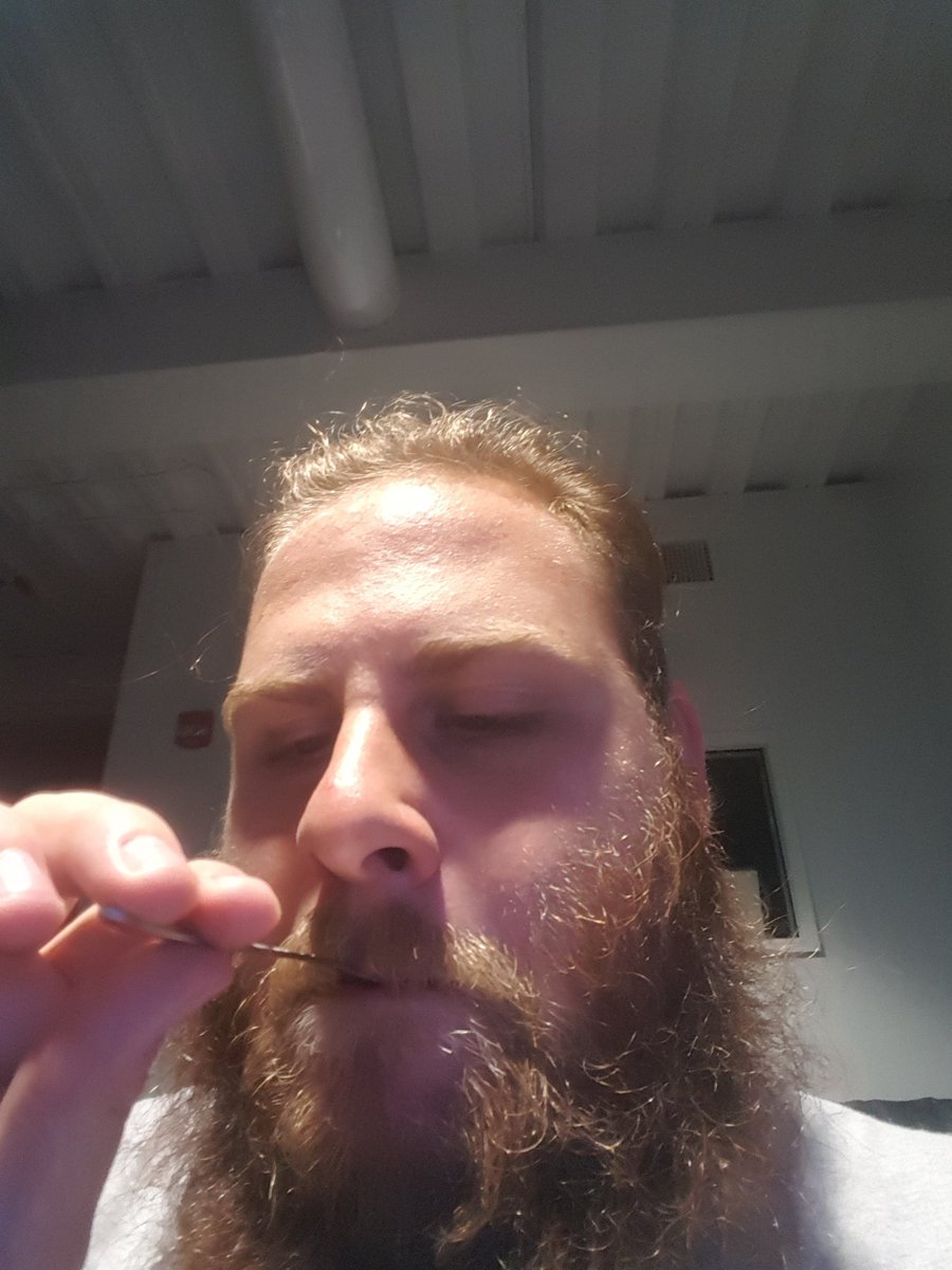 BoisterousNatur's tweet image. Remember that #Tinyfork from breakfast this morning? I ate some cake with it. This fork is awesome! :D