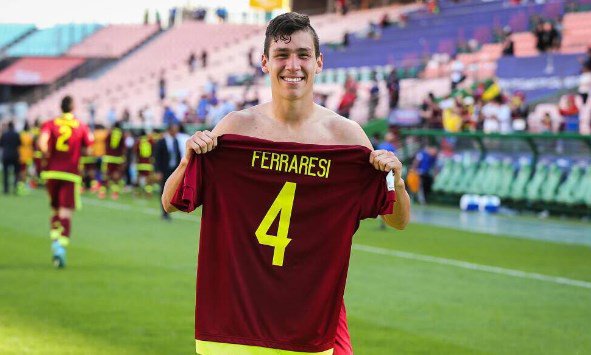 Este es un poco más difícil pero... Nahuel Ferraresi (defensor 19 años) es venezolano, fue subcampeón del mundo Sub 20 en Corea, juega en Torque y también fue elegido para entrenar en el   #ManchesterCity. Su padre es Adolfo “El Pocho” Ferraresi, ex Deportivo Táchira.
