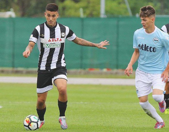 Llegamos a Nicolás Ruscio Garmendia y es un caso extraño. Este juvenil de 20 años puede jugar para 4 Selecciones (Portugal, Argentina, Italia y España). ¿Por qué? Nació en Madrid, su padre es , madre  y abuelos . Juega en el equipo Primavera de Udinese.