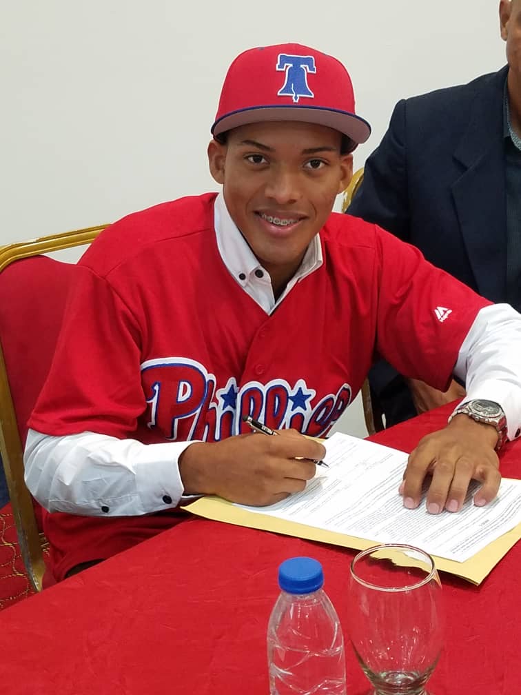 Ben Badler on X: "Alexeis Azuaje, 16, signs with the Phillies. Quick-burst shortstop from Venezuela, saw him run a 6.41 in the 60 this year: https://t.co/YaXTsiQ1Mr https://t.co/5WhPlWI4gM" / X