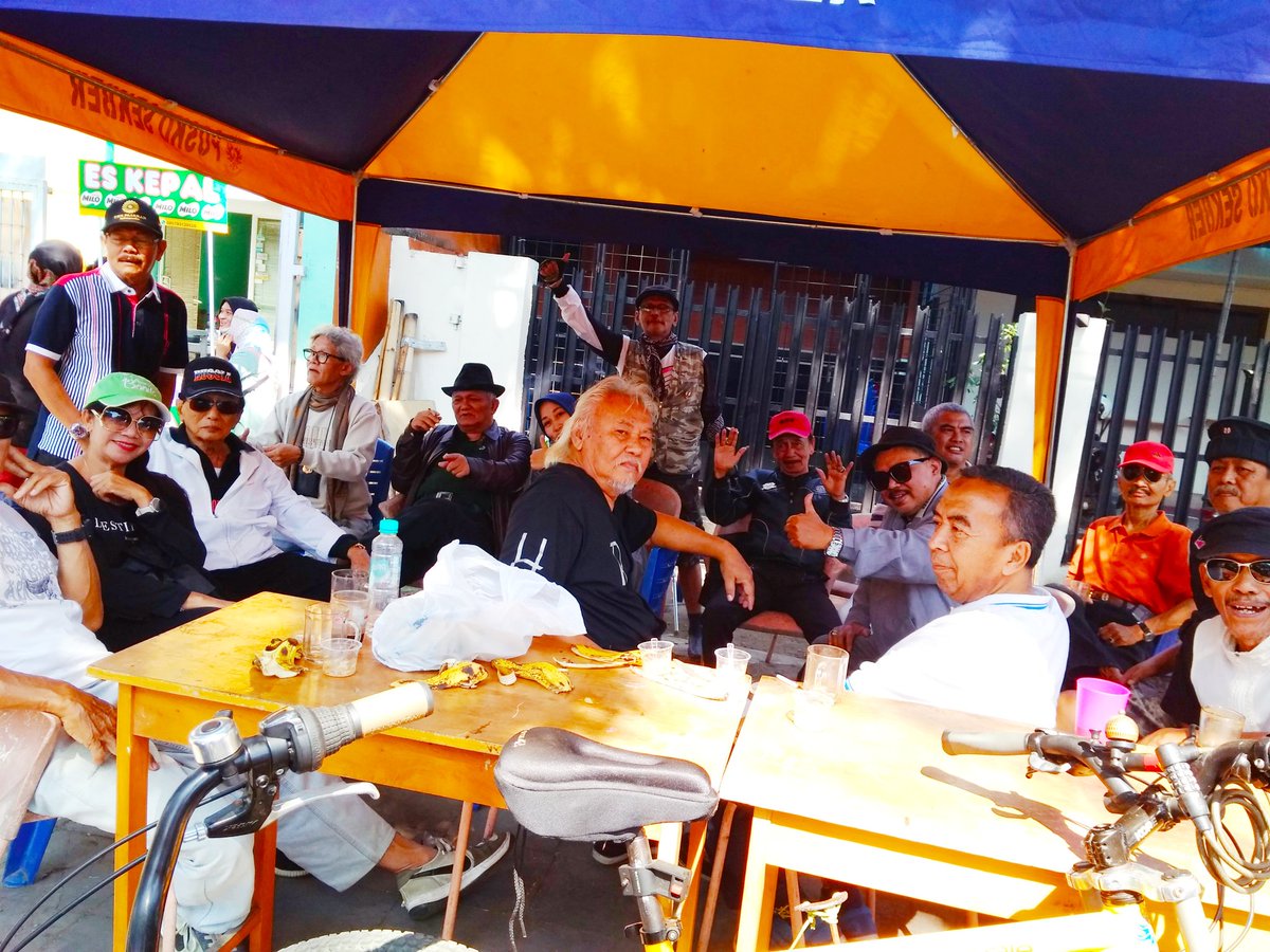 Silaturahim dgn inohong <a href="/BbcPhantoms/">BBC Phantoms 4ever</a> <a href="/BBCofficial_/">Buah Batu Corps</a> <a href="/CFDBubat/">CFDBubat</a> 4ever