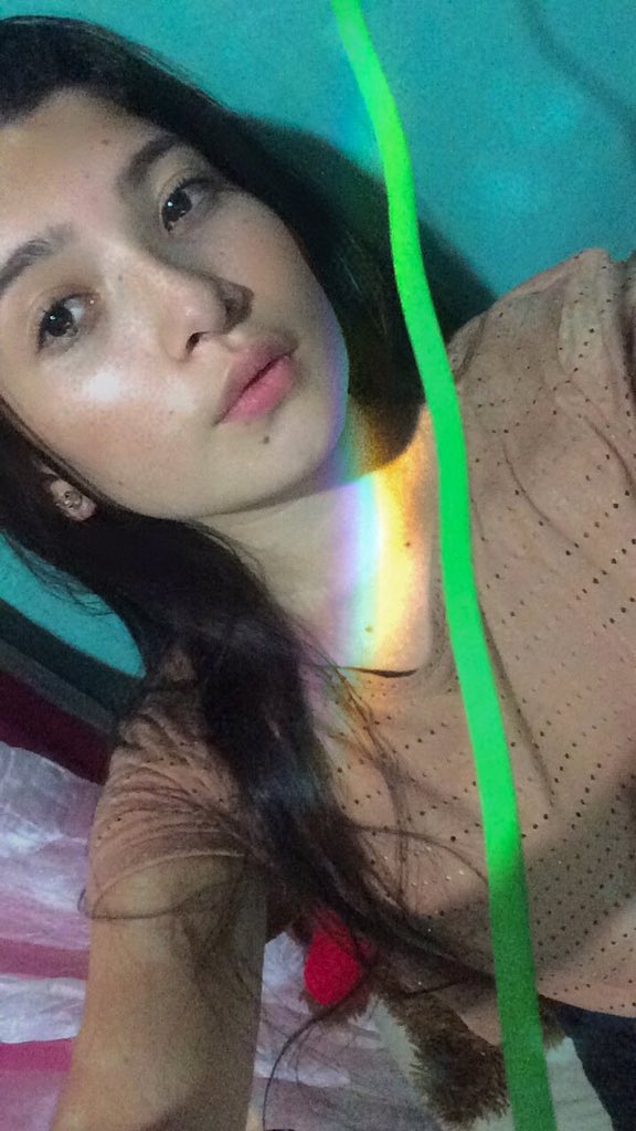 Lucia_Lizano99's tweet photo. Hoy decidí amar este filtro de ig🤤 #nomakeup #filterday https://t.co/Fjz8fLrAAN