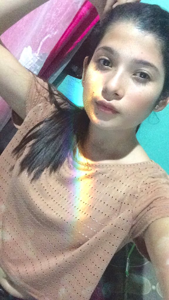 Lucia_Lizano99's tweet photo. Hoy decidí amar este filtro de ig🤤 #nomakeup #filterday https://t.co/Fjz8fLrAAN