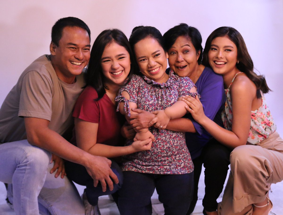 OnanayGMA's tweet photo. Sometimes, all you need is a group hug <3 #Onanay @mikeequintos @ValdezKate_ @tinyhedwig https://t.co/p0QhDAUfB9